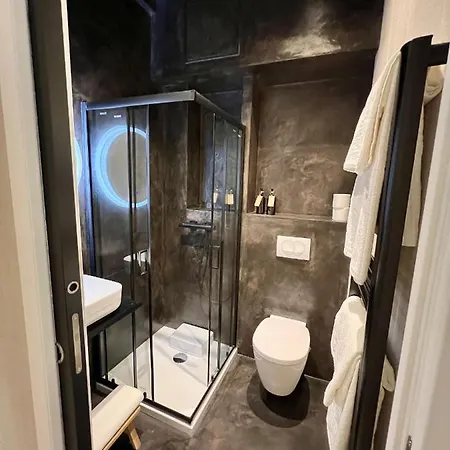 Apartment Luxury Decorated Studio, On Trendy Harbor Port Lympia, Close To Old Town, And Tramway Nice