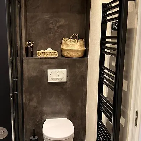 Luxury Decorated Studio, On Trendy Harbor Port Lympia, Close To Old Town, And Tramway * Nice