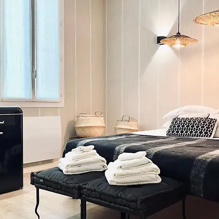 Luxury Decorated Studio, On Trendy Harbor Port Lympia, Close To Old Town, And Tramway *